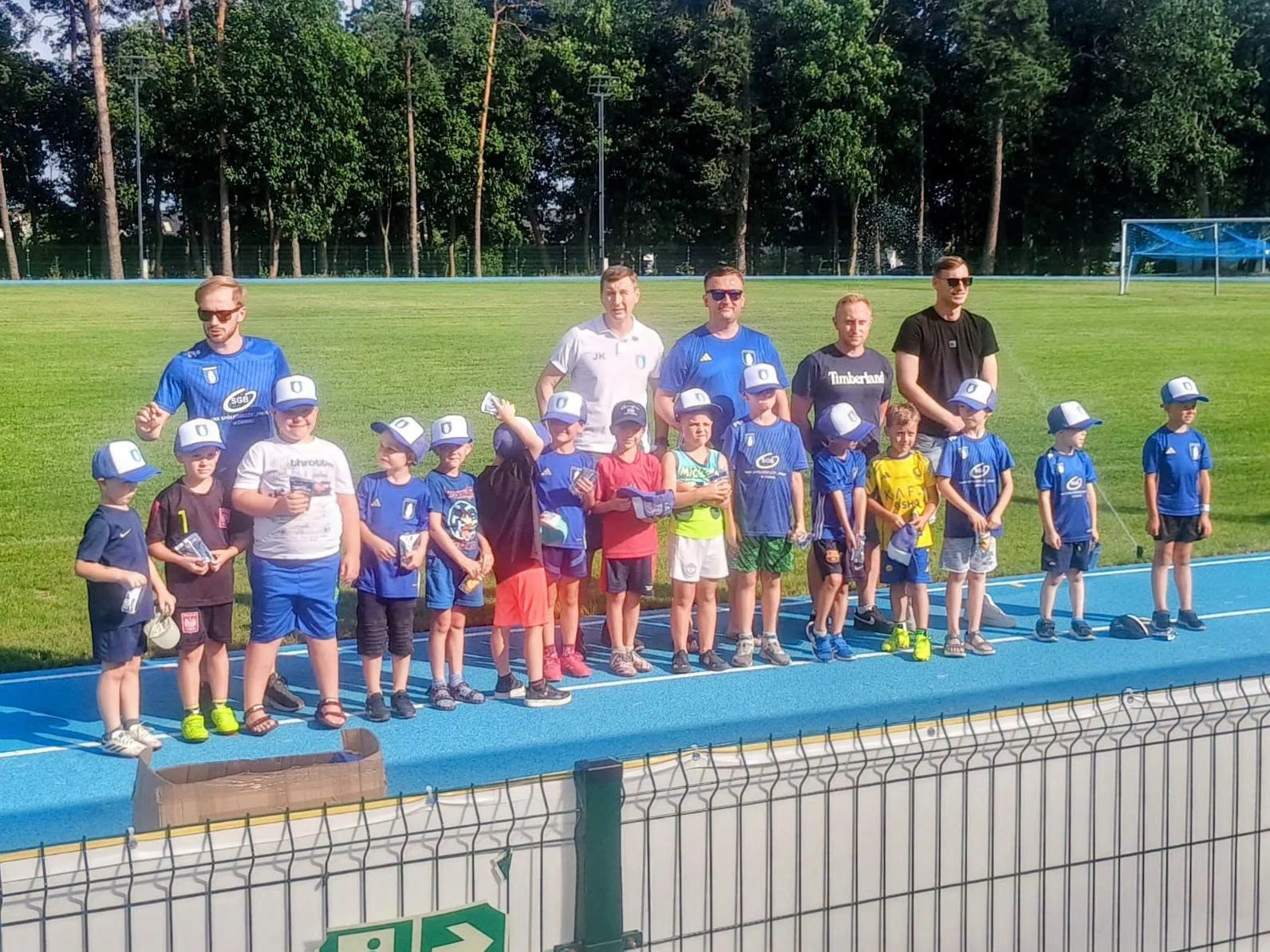 Akademia Noteci Łabiszyn zakończyła sezon. Czapki i pizza dla zawodników — zdjęcie 15
